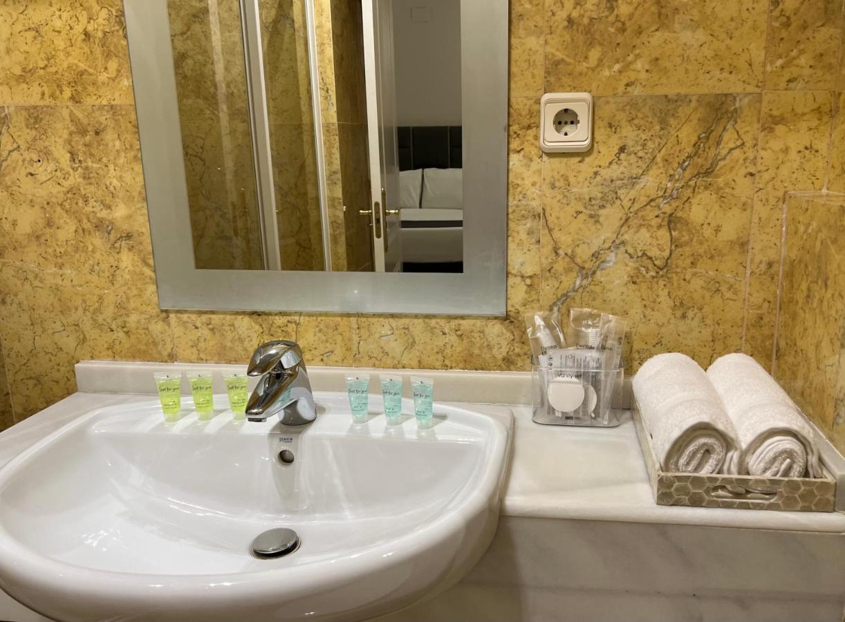 Elegant Suite Севілья Екстер'єр фото